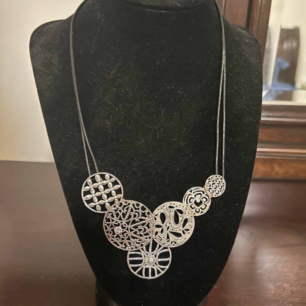 Silpada 925 Sterling Silver Cz Filigree Art Circles Leather Necklace